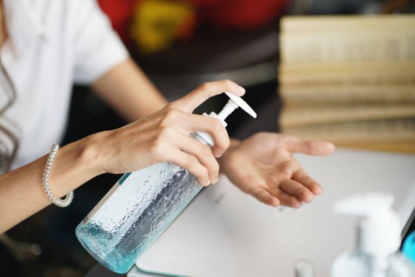 Σαπούνι ή αντισηπτικό: Ποιο μας προστατεύει καλύτερα; | imommy.gr