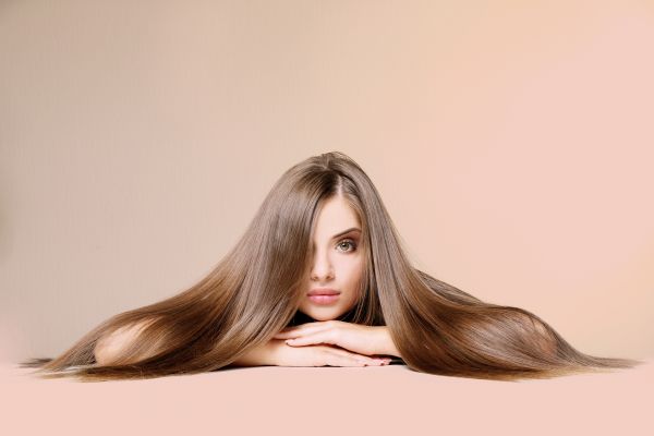 Αρκούν πέντε κινήσεις για να σώσετε τα ξηρά μαλλιά σας | imommy.gr