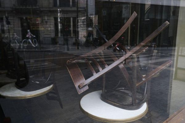 Κοροναϊός: Χοροί και τραγούδια σε ταβέρνα στο Βόλο – Βαριά καμπάνα από τον εισαγγελέα | imommy.gr