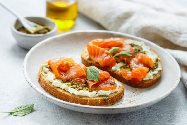 Βιταμίνη D : Σε ποια τρόφιμα να την αναζητήσετε τώρα που μένετε σπίτι | imommy.gr