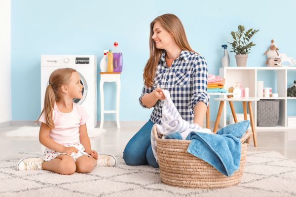 Τέσσερα tips για να κάνετε διασκεδαστικό το συγύρισμα με τα παιδιά | imommy.gr