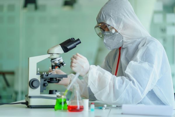 Κοροναϊός : Με τι ρυθμούς μεταλλάσσεται ο ιός – Τι λένε οι ειδικοί | imommy.gr