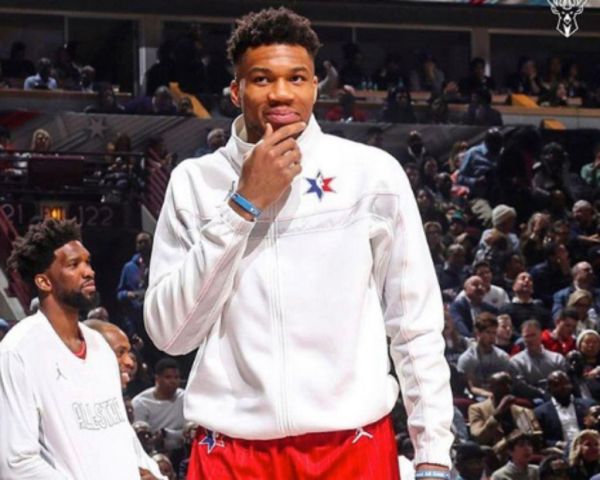 Γιάννης Αντετοκούνμπο: Φωτογραφίζει τα «μωρά» του | imommy.gr