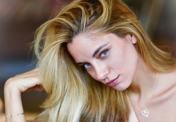 Δούκισσα Νομικού : Throwback γαμήλιες φωτογραφίες που δεν είχαμε δει | imommy.gr