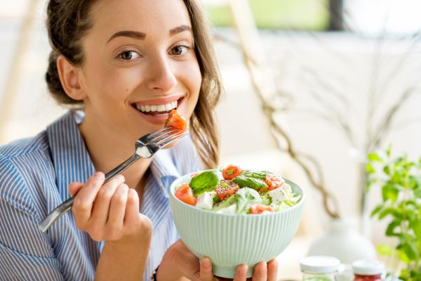Σαλάτα: Πέντε λάθη που μειώνουν τη διατροφική της αξία και αυξάνουν τις θερμίδες | imommy.gr