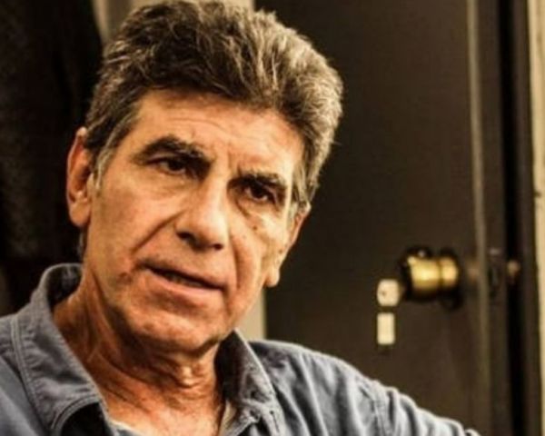 Γιάννης Μπέζος: Ποια είναι η άποψή του για το “Support Art Workers”; | imommy.gr