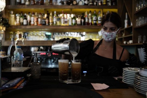 Υποτονική η κίνηση στα εστιατόρια – Τι λένε οι επιχειρηματίες | imommy.gr