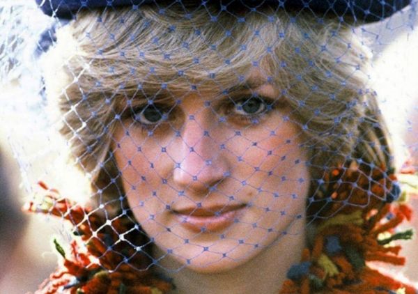 Πριγκίπισσα Νταϊάνα : Ο λόγος που έβγαινε «άψογη» στον φωτογραφικό φακό | imommy.gr