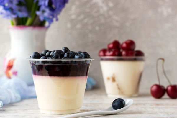 Light πανακότα με μαρμελάδα μύρτιλο | imommy.gr