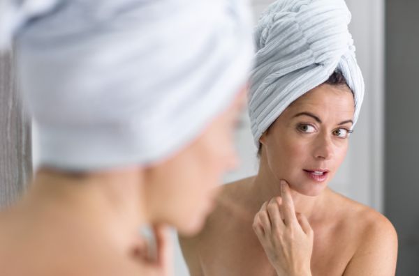 Ο φυσικός τρόπος να απαλλαγείτε από τα σπυράκια | imommy.gr