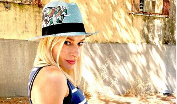 Ζέτα Δούκα : Η φωτογραφία με μαγιό και το μήνυμά της | imommy.gr