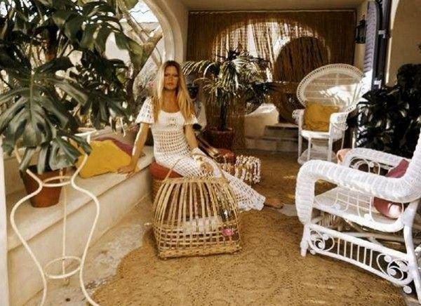 Την πέτρινη βίλα της πουλά η Μπριζίτ Μπαρντό | imommy.gr