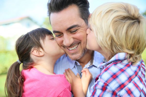 Τα χαρακτηριστικά ενός στοργικού πατέρα | imommy.gr