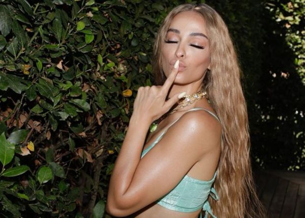 Ελένη Φουρέιρα: Ποζάρει με έξτρα καλοκαιρινή διάθεση | imommy.gr