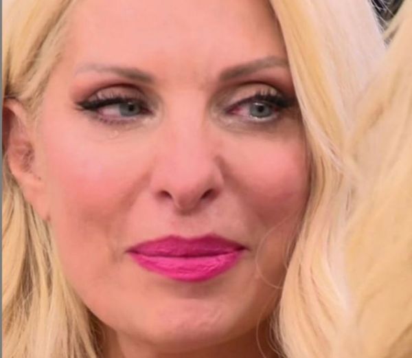 Οι Έλληνες stars αποχαιρέτισαν την Ελένη Μενεγάκη | imommy.gr