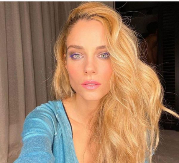 Οι τρυφερές ευχές της Δούκισσας Νομικού στο σύζυγό της | imommy.gr