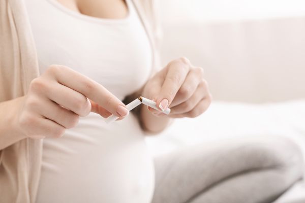 Πώς θα καταφέρετε να κόψετε το κάπνισμα στην εγκυμοσύνη | imommy.gr