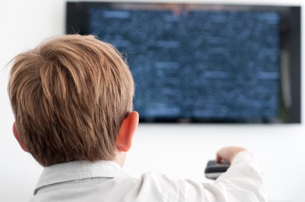 Γιατί βλέπει περισσότερο τηλεόραση από άλλα παιδιά; | imommy.gr