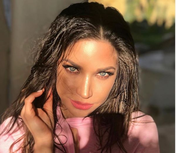 Πτώση με αλεξίπτωτο έκανε η Κατερίνα Γερονικολού | imommy.gr