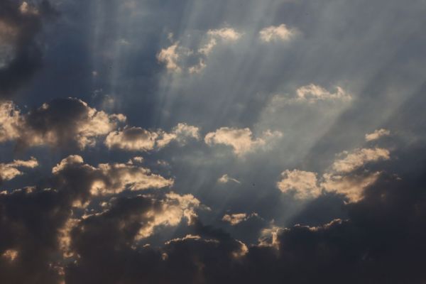 Έρχεται «καιρική ανωμαλία»: Συννεφόκαμα και θερμή εισβολή | imommy.gr