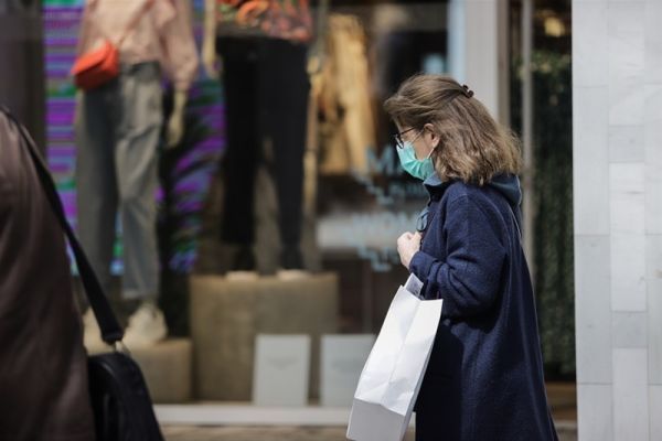 Κρούσματα κοροναϊού: Στο «κόκκινο» η Αττική – Σενάρια για νέα μέτρα | imommy.gr