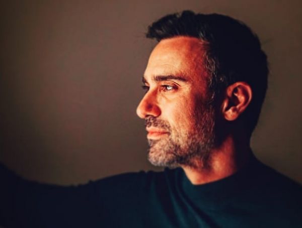 Γιατί απολογήθηκε ο Γιώργος Καπουτζίδης; | imommy.gr