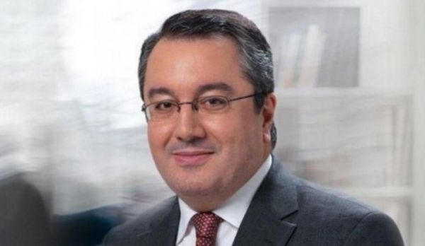 Μόσιαλος: «Πρέπει να εμβολιαστεί πάνω από το 70% του πληθυσμού» | imommy.gr