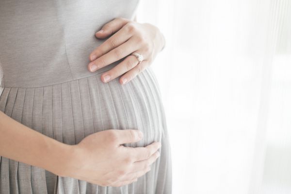 Νέα έρευνα: Οι έγκυες με κοροναϊό είναι πιο πιθανό να γεννήσουν πρόωρα | imommy.gr