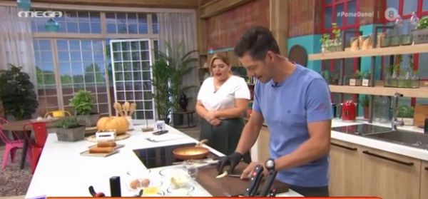 «Πάμε Δανάη!»: Συνταγή για πρωτότυπο κέικ μπανάνας από τον Απόστολο Ρουβά | imommy.gr