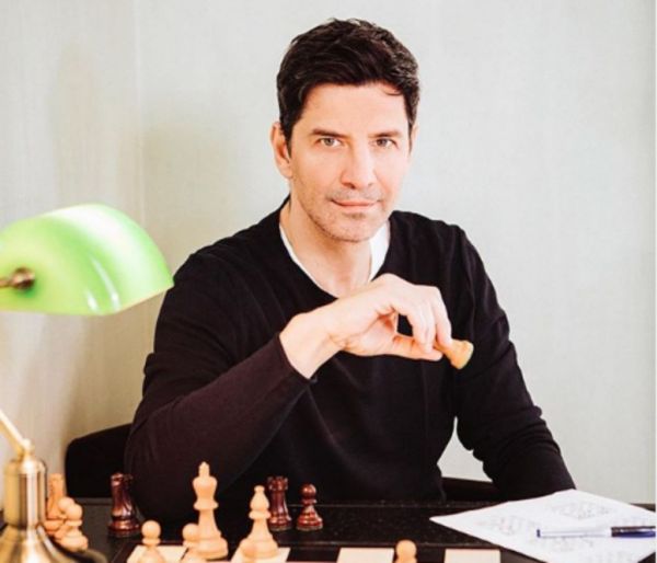 Σάκης Ρουβάς: «Ζητώ συγγνώμη για την όποια αναστάτωση προκλήθηκε»    | imommy.gr