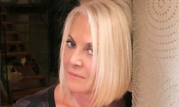 Ρούλα Κορομηλά: Πώς σχολίασε την τηλεοπτική επιστροφή του Ανδρέα Μικρούτσικου; | imommy.gr