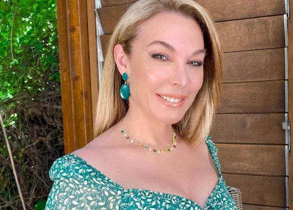 Τατιάνα Στεφανίδου: Στις Κυκλάδες για «μια ανάσα καλοκαίρι» | imommy.gr