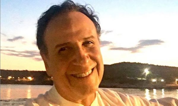 Χάρης Ρώμας : Φωτογραφίζεται σε concept εγκυμοσύνης | imommy.gr