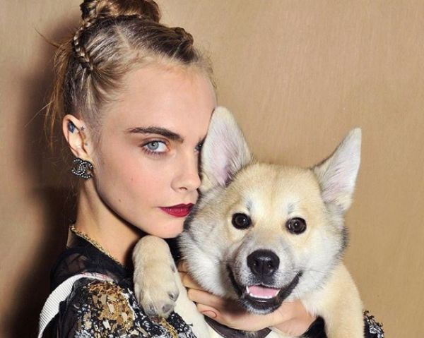 Κάρα Ντελεβίν: Σπάνιο στιγμιότυπο από την παιδική της ηλικία | imommy.gr