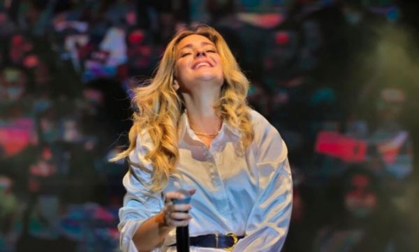 Νατάσσα Μποφίλιου: Μιλά για την πρώτη της τραυματική εμπειρία | imommy.gr