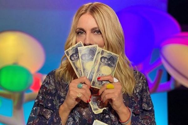 «EΝΑ ΕΚΑΤΟΜΜΥΡΙΟ ΥΕΝ» : Το νέο τηλεπαιχνίδι του MEGA με την Σμαράγδα Καρύδη | imommy.gr