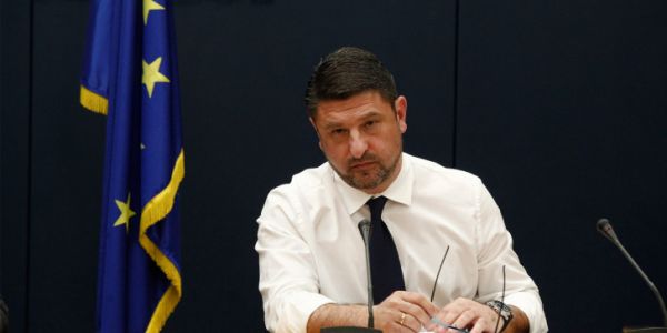 Νίκος Χαρδαλιάς: Δημοσίευσε την πιο γλυκιά φωτογραφία με την κορούλα του | imommy.gr