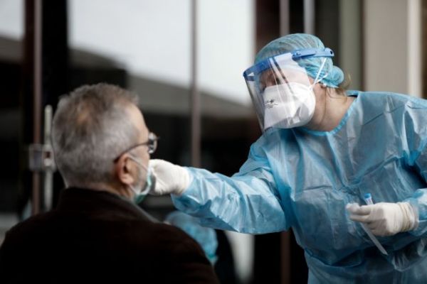 Έρευνα: Τα rapid τεστ κοροναϊού «πιάνουν» με ακρίβεια τους πιο μολυσματικούς ασθενείς | imommy.gr