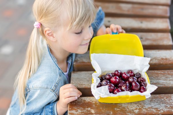 Υγιεινή διατροφή: Πώς θα κάνετε το παιδί να την λατρέψει; | imommy.gr