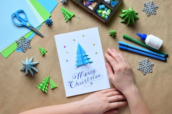 Φτιάχνουμε χριστουγεννιάτικες κάρτες μαζί με το παιδί | imommy.gr