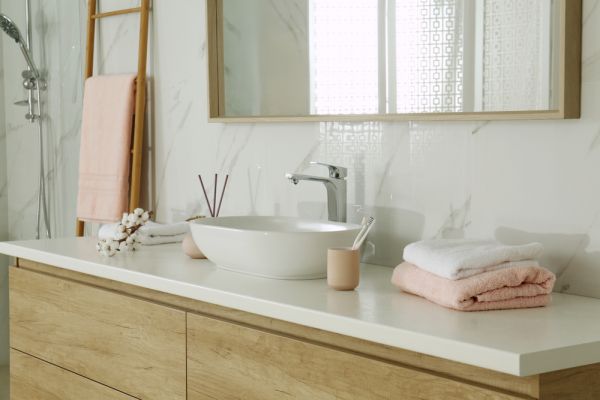 Πέντε έξυπνες και οικονομικές ιδέες για να κάνετε το μπάνιο σας να μοιάζει σαν καινούργιο | imommy.gr