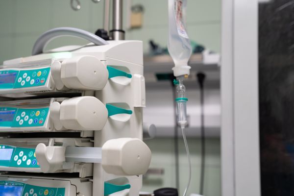 Κοροναϊός: «Μαύρο» ρεκόρ θανάτων – Γεμίζουν οι ΜΕΘ | imommy.gr