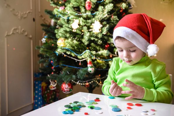 Κατασκευές: Χριστουγεννιάτικο δέντρο.. αλλιώς | imommy.gr