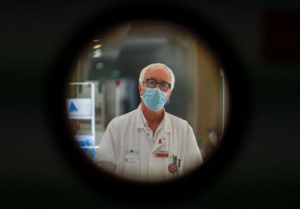 Ποιες ηλικίες χτυπά ο κοροναϊός; Ανησυχητικά τα στοιχεία | imommy.gr