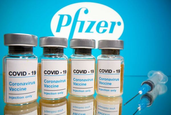 Pfizer: Τι είπαν τέσσερις κορυφαίοι επιστήμονες για το εμβόλιο | imommy.gr