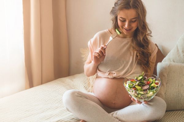 Tips για υγιεινή διατροφή στην εγκυμοσύνη | imommy.gr