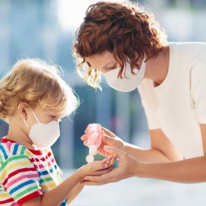 Πρόληψη: Τι να κάνουμε για να μην κολλήσει το παιδί