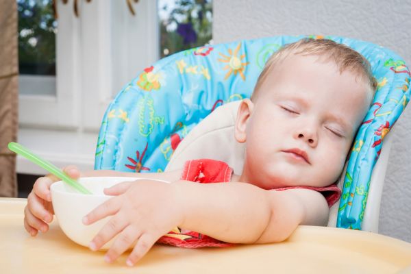 Το βίντεο που αποδεικνύει ότι τα μωρά μπορούν να κοιμηθούν οπουδήποτε | imommy.gr