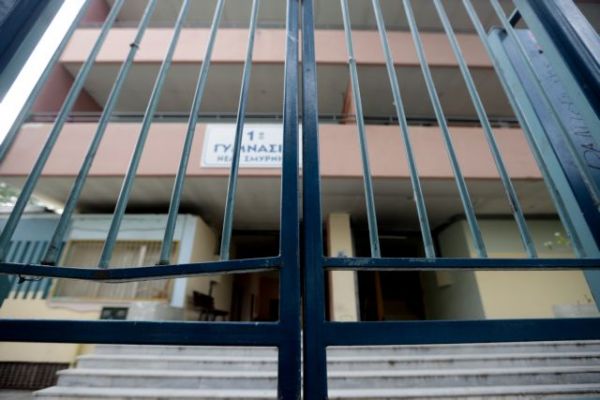 Χτυπά και πάλι το κουδούνι τη Δευτέρα σε γυμνάσια και λύκεια – Όλα τα μέτρα | imommy.gr
