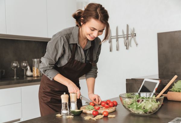 Η διατροφή της μαμάς: Οι λόγοι που δεν αδυνατίζετε ενώ κάνετε δίαιτα | imommy.gr